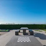 Modern 2 Bedroom Gem